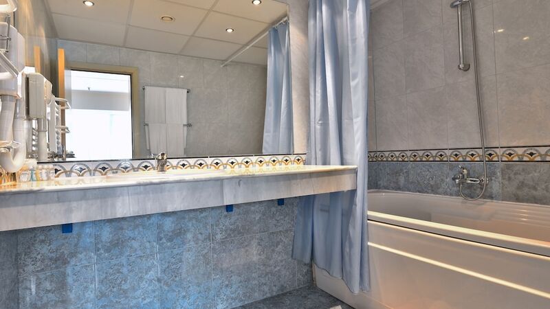 International Hotel Casino & Tower Suites