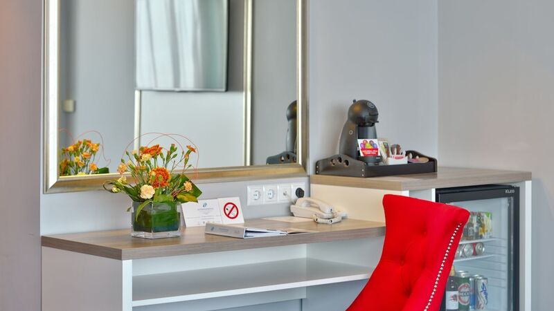 International Hotel Casino & Tower Suites