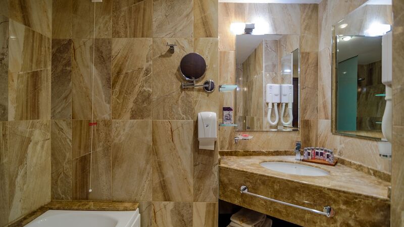 International Hotel Casino & Tower Suites