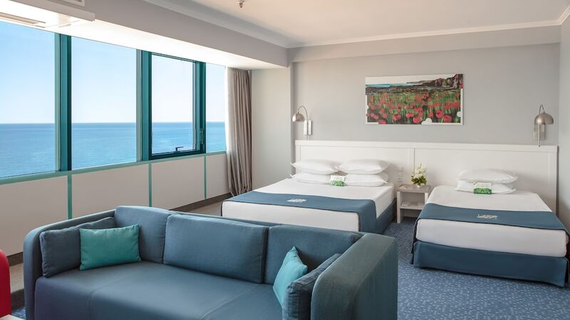 International Hotel Casino & Tower Suites