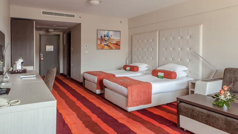 International Hotel Casino & Tower Suites