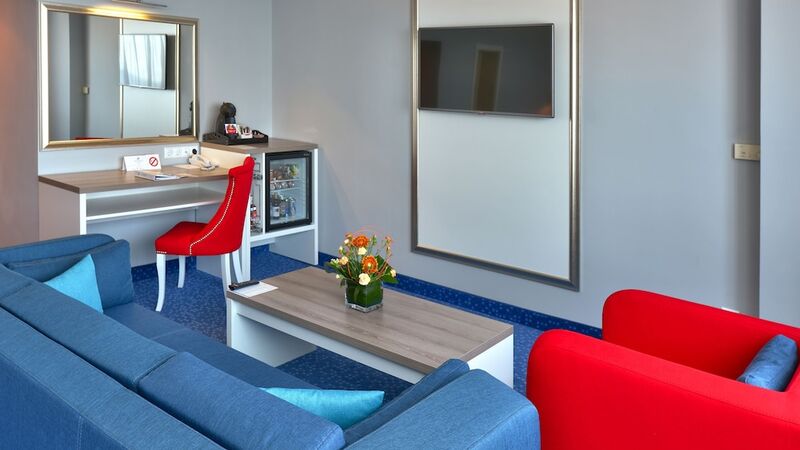 International Hotel Casino & Tower Suites