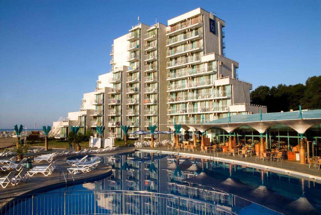 BULGARİSTAN ALBENA`DA DENİZ TATİLİ 4* BORYANA HOTEL (HERŞEY DAHİL) 4 GECE 5 GÜN (ÜCRETSİZ ULAŞIM)